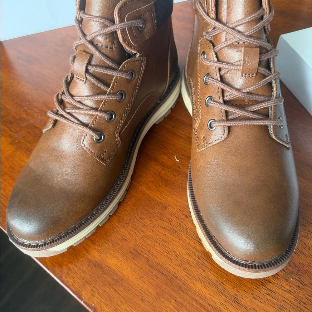 NWT Sonoma Men's Tan-Brown Leather Lace-Up Boots